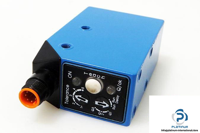 Sick-CS3-P3632-Color-Sensor_675x450.jpg
