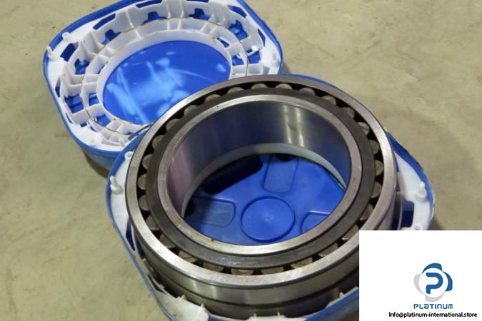 Spherical-roller-bearing-SKF-23048-CCC3W334_675x450.jpg