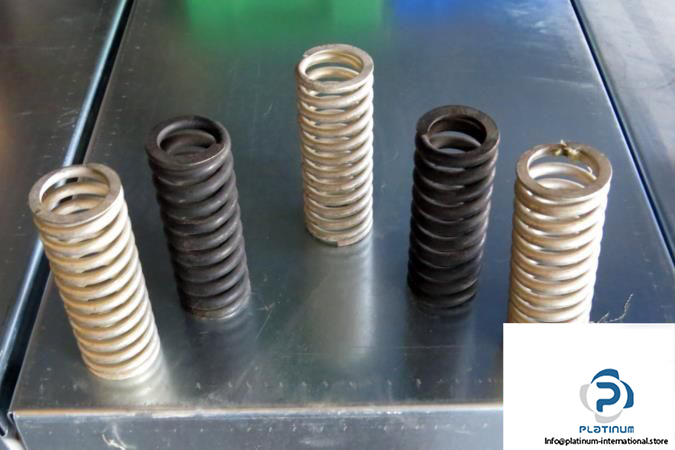 Precision-and-tension-Springs6_675x450.jpg