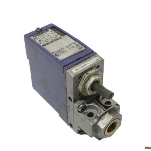 Telemecanique XMLA020B2S11 Electromechanical Pressure Sensor