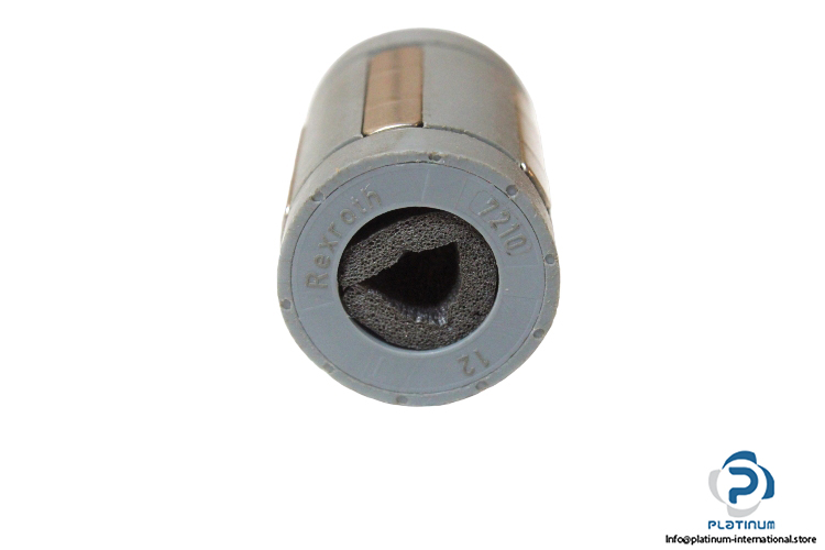 rexroth-r072001200-torque-resistant-linear-bushing-2