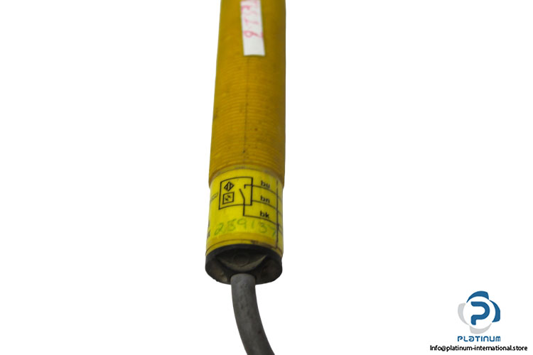 turk-ro2m-s18-an6x-photoelectric-sensor-5