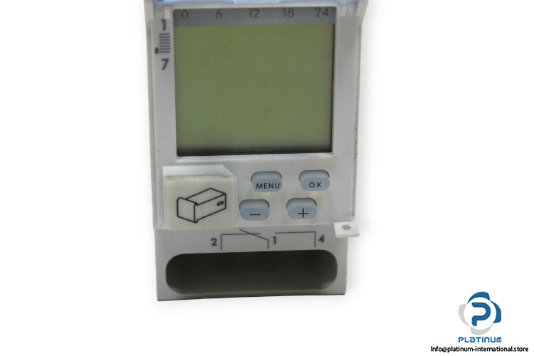 legrand-D21-047-61-time-switch-(used)-2