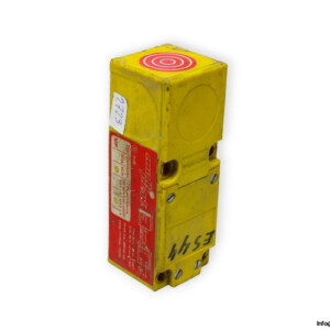 multi-prox-MP-15H-UZ2-inductive-sensor-(used)