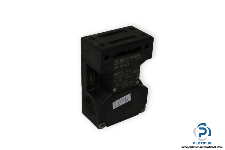 schmersal-AZ-15ZVRK-safety-switch-(used)