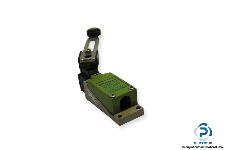 chnt-YBLX-ME_8108-travel-switch