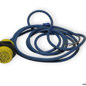 turck-NI15-P30-Y1-inductive-sensor-(used)