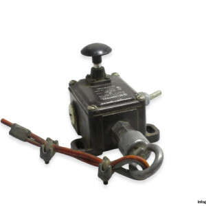 Schmersal-TQ441-01_01YUR-cable-pull-switch