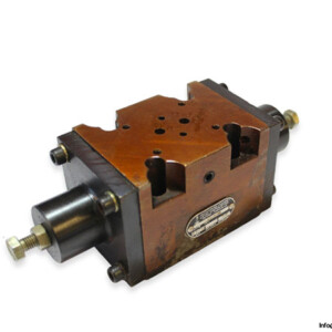 prva-petoletka-5548573-flow-control-valve
