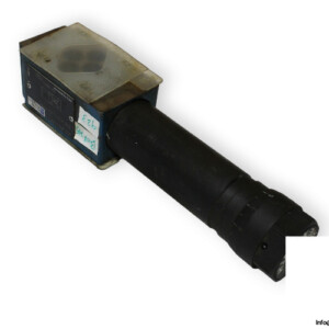 Rexroth-R900410874-pressure-reducing-valve-(used)