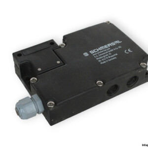 Schmersal-AZM-161CC-12_12RK-024-solenoid-interlock-(used)