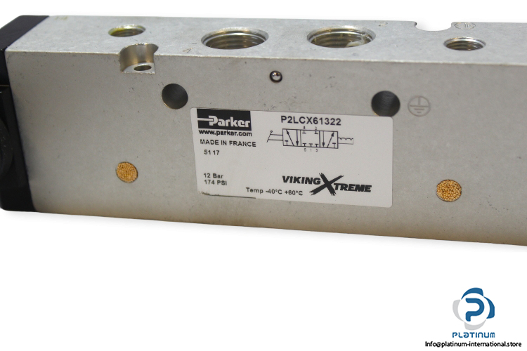 parker-p2lcx61322-pneumatic-manual-valve-1