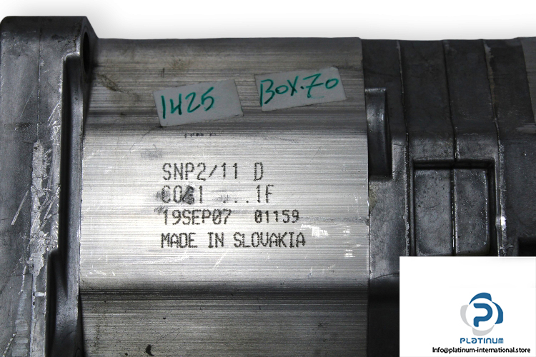 SNP2_11D-CO41...1F+SNP2_11D-FR03...F-gear-pump-(used)-2