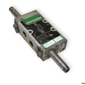Welker-8021765-double-solenoid-valve-without-solenoid-(used)