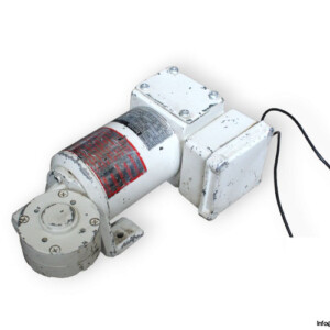 lenze-13.121.45.2.5.0-servo-gear-motor-used