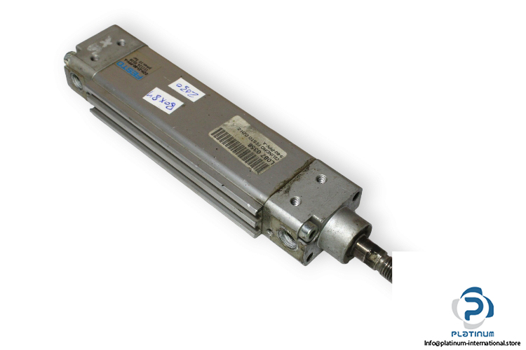 festo-151124-compact-cylinder-(used)