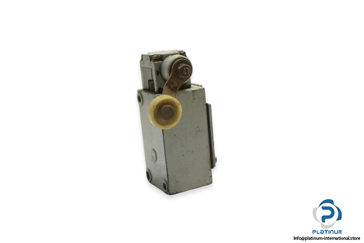 telemecanique-XCK-B1D11-limit-switch