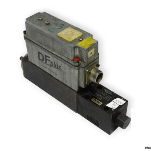 Parker-D1FPE01MC9NB00-13-direct-operated-proportional-directional-control-valve-(used)