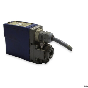 telemecanique-XML-A010A2S12-vacuum-switch