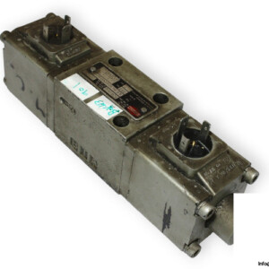 Herion-S6VH10G0090011-solenoid-operated-directional-valve-(used)