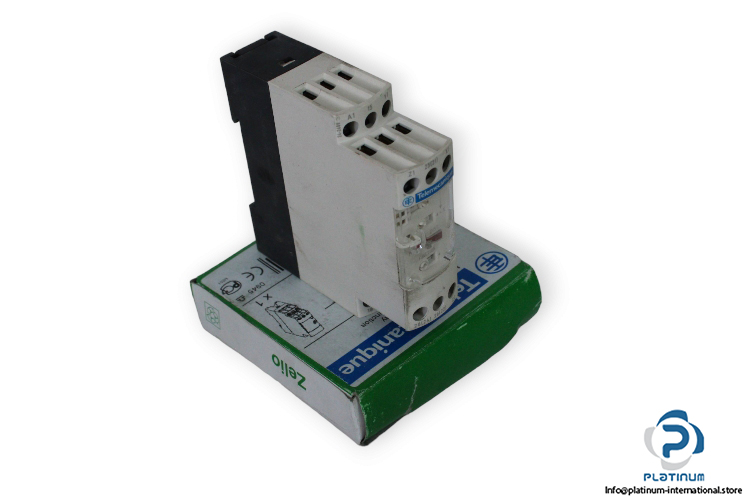 telemecanique-RE7-MY13MW-timer-(used)