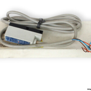 telemecanique-XUL-H083534-photoelectric-sensor-(used)