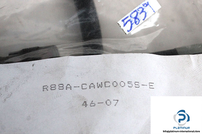 R88A-CAWC005S-E-connector-cable-(new)-2