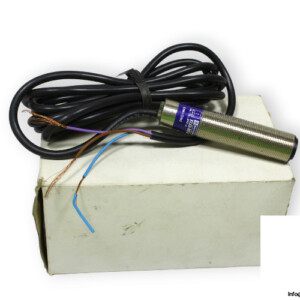 telemecanique-XU2-M18PP340-photoelectric-sensor-new