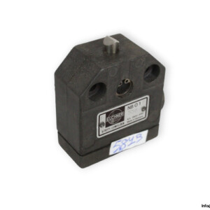 euchner-NB-O-1-D-556-limit-switch-(used)