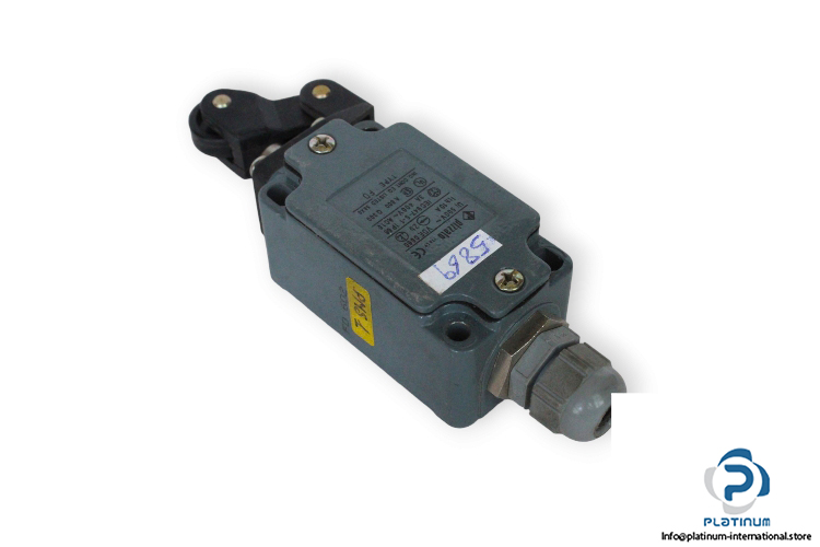 pizzato-FD-602-limit-switch-(used)
