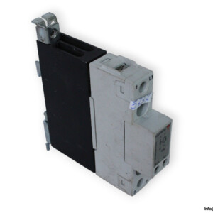 carlo-gavazzi-RGC-1-A23D15KKE-solid-state-contactor-(used)