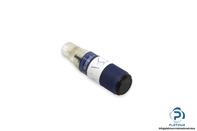 telemecanique-XUB2ANANM12R-through-beam-photoelectric-sensor-receiver