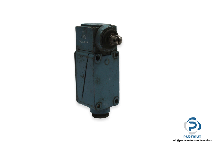 telemecanique-ZC2-JD28-limit-switch