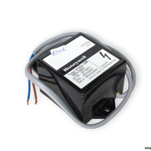 honeywell-S720A1065-ignition-transformer-(new)