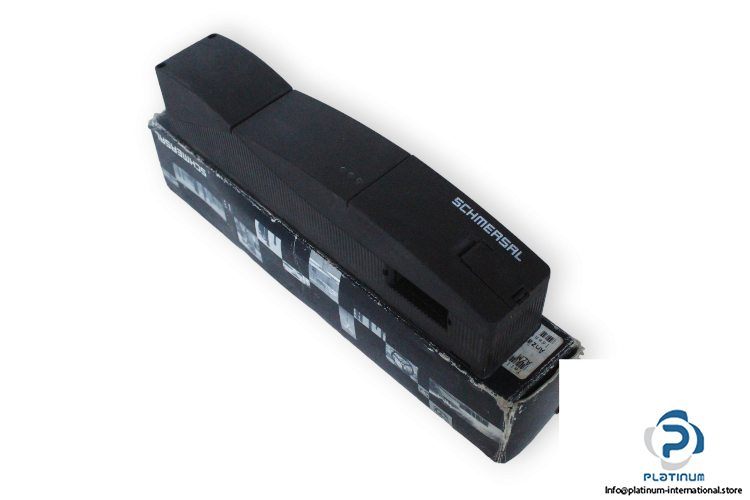 schmersal-AZM-200-SK-1P2P-safety-switch-(new)