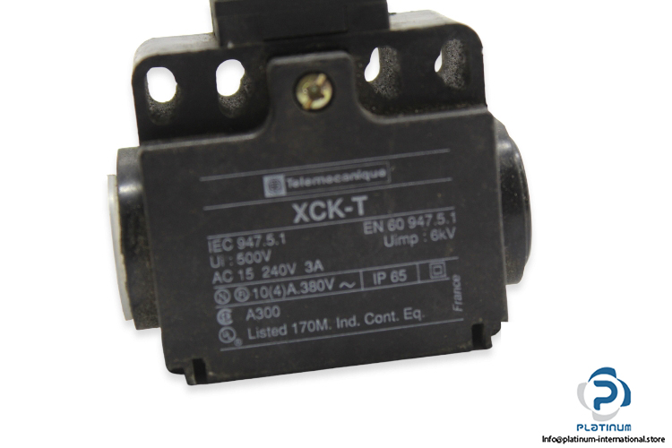 telemecanique-xck-t502-limit-switch-1