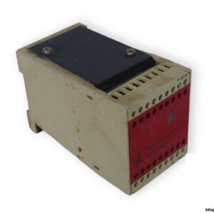 pepperl-fuchs-STR300_1-IIIBE-27033U-power-supply-(used)