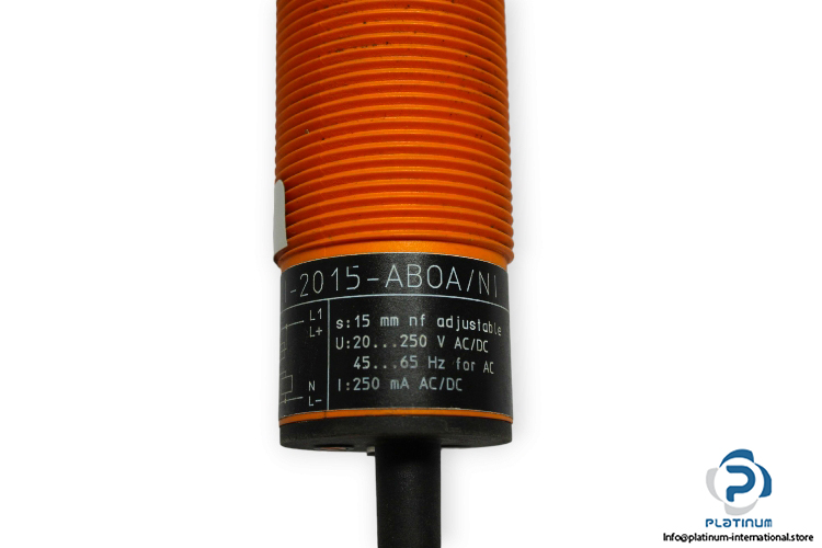 ifm-KI0016-capacitive-sensor-used-4
