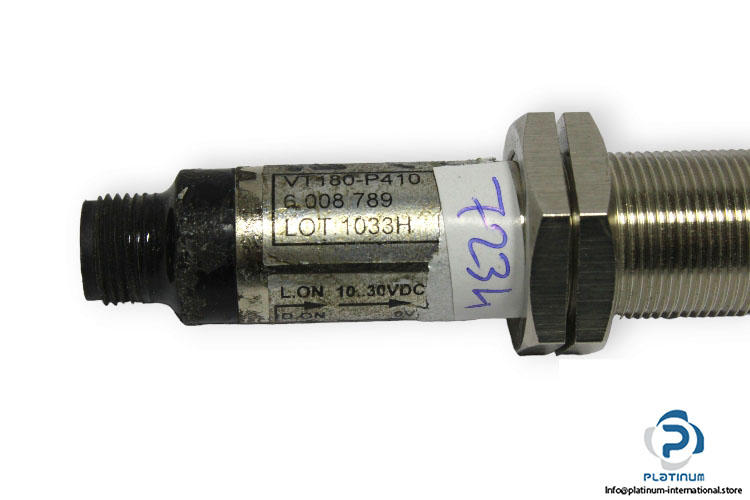 sick-VT180-P410-photoelectric-proximity-sensor-used-5