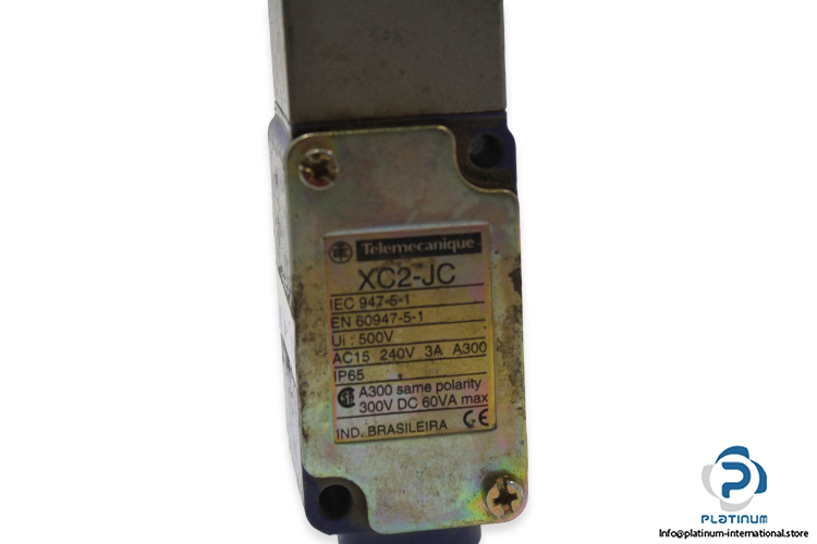 telemecanique-xc2jc162-limit-switch-used-2