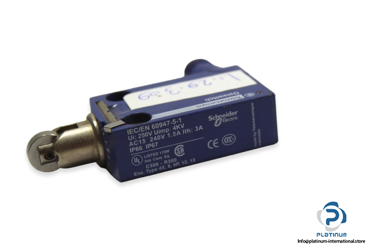 telemecanique-zcmd21m12-limit-switch-1