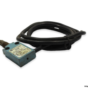 Telemecanique XCM-F102 Roller Plunger Limit Switch