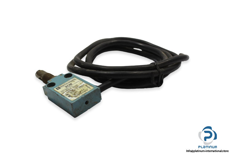 telemecanique-XCM-F102-limit-switch