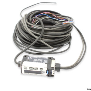 keyence-PX-10P-heavy-duty-photoelectric-sensor