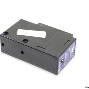 Telemecanique XUJ-M06031 Photoelectric Reflex Sensor