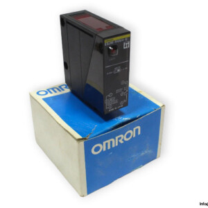 Omron E3JM-R4M4-G Photoelectric Retro-Reflective Sensor