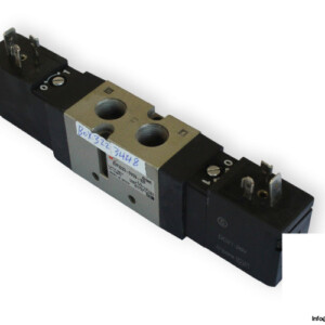 Smc-EVF3233-5YOB-02F-double-solenoid-valve-(used)