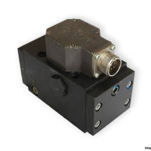 rexroth-R901011569-directional-servo-valve-used
