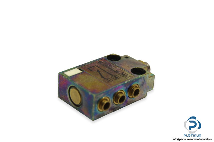 telemecanique-pxcm-601a110-limit-switch-1
