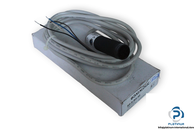 datalogic-S5-5-B3-30-polarized-retro-reflex-sensor-new